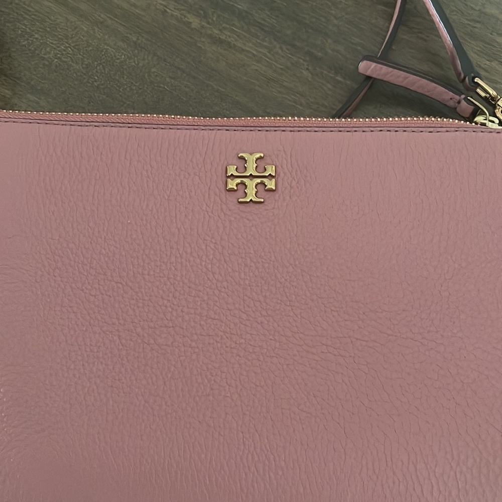 Brand new Tory Burch crossbody - Picture 4 of 8